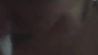 操干女友爽到流鼻血