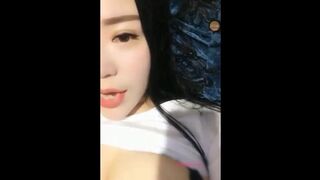 土豪哥哥带队刷了20万积分礼物让美乳主播去养生馆勾引男技师