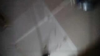 《足疗店小粉灯》不少粉丝刷礼物让村长去干按摩店里极品美少妇花了400多块钱拿下逼被舔到说不要的