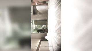 【91沈先生】老金深夜约操苗条00后小萝莉，粉嫩美乳鲍鱼超清晰呈现，鸳鸯浴调情残暴输出，蹂躏两炮娇喘呻吟