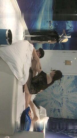 【文轩探花】（第二场）巅峰之夜，极品女神，苗条高颜值情趣黑丝，美乳翘臀，花式啪啪