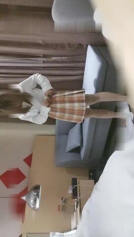 【金三角猎艳】从下楼接人到离开，全程偷拍小萝莉，粉嫩鲍鱼清晰展示，猛男啪啪，高清源码录制