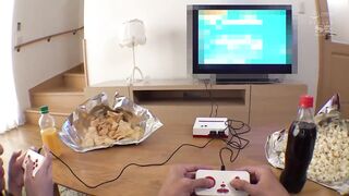 たぷたぷと揺れるおっぱいを揉み