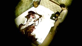 情趣酒店私享台摄像头偷拍工厂质检员周末和老公不在身边的厂妹少妇钟点房开房偷情