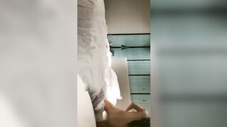 探花路上不停歇，酒店再约高端外围小姐姐，近距离展示后入欲仙欲死表情