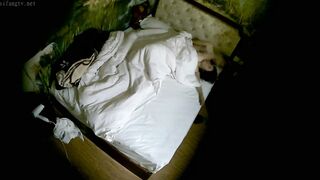 独家私享台钟点房摄像头偷拍小伙和大嫂吃宵夜酒后开房早上醒来缠绵来一炮