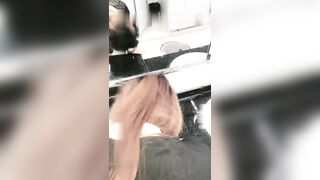 00后嫩妹深夜和小男友公厕啪啪口交洗手台上掰穴，站立后入坐马桶上抽插非常诱人