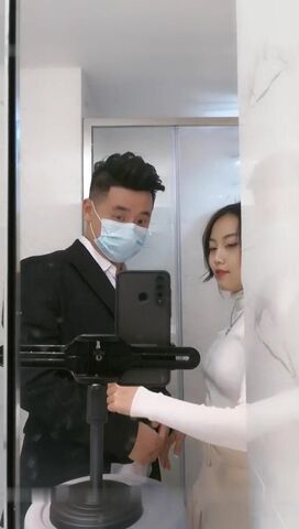 【今日推荐】超极品真实18岁校花〖大一学妹〗11.01豪华酒店和班长激情沙发震 口爆裹射 首次探花视角 高清源码录