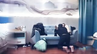 文轩探花深夜场约了个黑裙性长腿妹子啪啪，穿上情趣装口交拨开内裤上位骑坐猛操