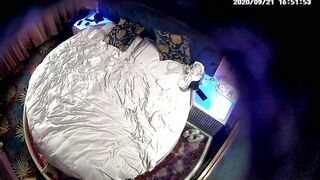 臻品360 ██ 情调豪华圆床摄像头偷拍秃头大伯和性感少妇情人开房激情