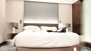 小宝寻花大神带你找外围妹子，长相甜美黑靴JK装萌妹子，坐在身上调调情，蹲着翘起屁股后入猛操