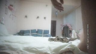 《女性私密大保健》闺蜜介绍过来性饥渴骚妇没按摩几下就直奔主题让推油少年操逼看样子搞完也没有满足