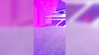 【歌厅探花】，ktv叫俩妹子，苗条小姐姐直接脱掉内裤开干，翘臀美腿紧张刺激，高清源码录制