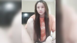 别说话舔我就行美少妇约炮胸毛男开房啪啪，口交舔逼撩起衣服吸奶头，上位骑乘特写猛操大屁股，打桩机快速抽插