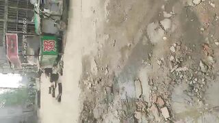 小老弟探鸡窝赌博输了一万多的飞哥把账户的钱全输光了拿着300多现金找小姐说要通过直播回本