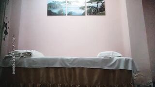 村长休息了几天复出晚上出击路边小会所连搞两个体态丰腴肉感的少妇搞得非常爽