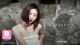 粉丝约炮系列❤️罕见男女主角完美露脸❤️直接在大众温泉池里见面很大胆但是非常刺激呻吟声就很有撸点