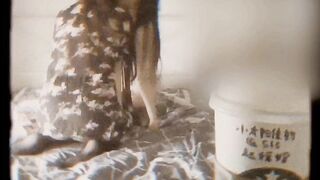 【极品淫娃媛媛性爱记】黑丝女神上门兼职玩刺激 和专业妓女被屌丝3P轮操各种玩弄 暗黑复古风 高清1080P原版无水印