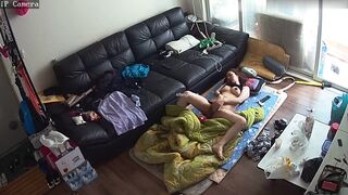 《破解家庭摄像头》几个家里没有男人空虚寂寞冷的骚妇用手自慰个个手法娴熟