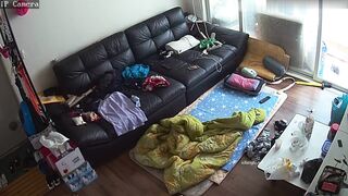 《破解家庭摄像头》几个家里没有男人空虚寂寞冷的骚妇用手自慰个个手法娴熟