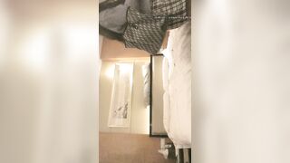 【情感导师李寻欢工号8】酒店开房约外围，老相好极品小萝莉来客串，蜂腰翘臀粉嫩美乳，暧昧氛围下妩媚动人