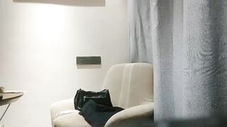 91沈先森短裙文静可以亲嘴外围美女，换上全套学生制服黑丝，近距离视角美穴清晰可见，抱起来猛操堪比打桩机