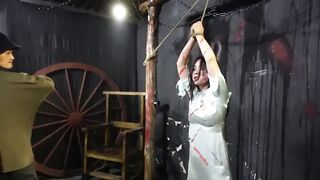 极品大尺度SM,国产剧情《烈火红梅》地下交通员江咏梅被国民党特务严刑拷打