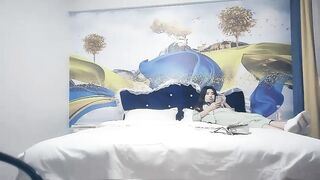 【麻花免费视频】小天娱乐约了个肉肉身材少妇啪啪，蹲着口交舔屌站立后入，抬起双腿大力抽插猛操，搞得呼吸急促娇喘