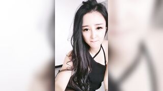 【麻花免费视频】网红脸气质女神【空姐CC】魔鬼般的身材秀舞无套吃鸡，吃完鸡出门开车去逛街~