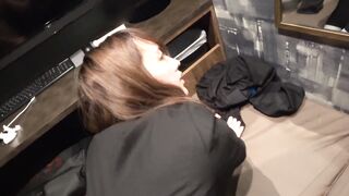 【麻花免费视频】11月新品FC2PPV系列23岁模特体型美女白领穿着制服来约炮夹成一条缝小肥鲍超级粉爱液很多狠狠干