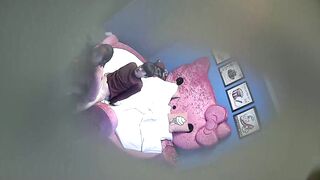 【麻花免费视频】在公司日久生情的年轻男女相约主题宾馆嗨皮急不可耐衣服不脱眼镜骚妹就津津有味的吃起肉棒地板肏到床上哭腔呻吟刺激