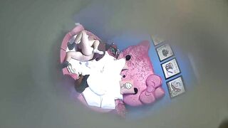 【麻花免费视频】在公司日久生情的年轻男女相约主题宾馆嗨皮急不可耐衣服不脱眼镜骚妹就津津有味的吃起肉棒地板肏到床上哭腔呻吟刺激