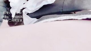 【麻花免费视频】极品推特网红美少女飘零▌月月酱 ▌白皙粉嫩肌肤女仆装二穴跳蛋夹击 潮吹失禁溢出滑落美艳淫臀