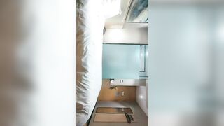 【麻花免费视频】【山鸡优选探花】，一脸幽怨的外围小姐姐，舔腿抠穴撩拨开心，一对极品美乳，又白又大又翘，佳人如此不能辜负