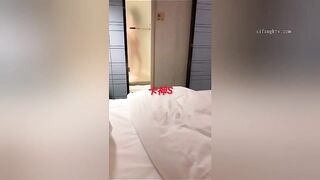 【麻花免费视频】【极品淫妻】最新推特大神卡神S极品人妻群P调教换妻私拍流出 操翻黑丝美乳 让你臣服胯下 高清私拍365P 高清720P版