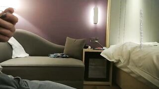 王总约操纯天然36F巨乳美女,客厅沙发上多体位爆插后,又到床上口硬继续干,操哭了还在操.国语!