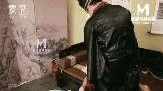 【麻花免费视频】麻豆传媒&爱豆最新出品 MAD010 大兴赌坊之淫行天下 色欲赌徒淫靡肉偿-倪哇哇