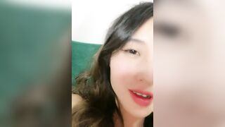 【麻花免费视频】一日女友居家自慰玩弄阴道抽插白浆一地