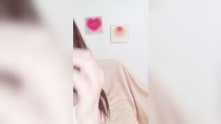 【麻花免费视频】少女直播脱衣直播玩弄淫穴勾引粉丝撸射