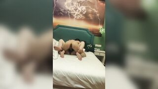 【麻花免费视频】熟女的故事酒店约操大屌男爆草抽插流水高潮