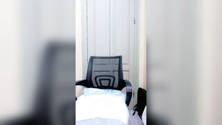 【麻花免费视频】白嫩美腿诱惑淫穴摸弄高潮不断