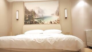 【麻花免费视频】壹屌寻花约操短发兼职小姐姐温柔大胸白皙