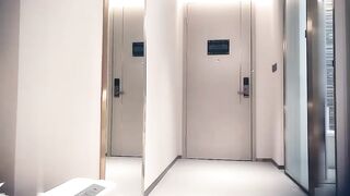 【麻花免费视频】约车模女神貌美肤白大长腿对着镜子后入搔首弄姿