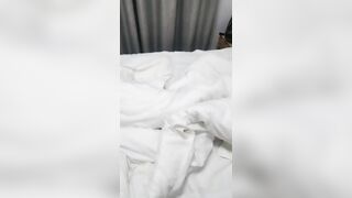 【麻花免费视频】微胖少女出租房被爆草插逼后入内射淫叫