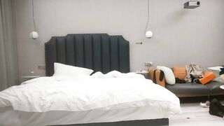 【麻花免费视频】无情的屌肉感十足外围骚女换上情趣装插嘴02