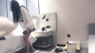 【麻花免费视频】胖哥探花酒店约操高端外围少女骑乘打桩02