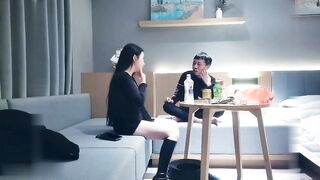 【麻花免费视频】175车模来袭大胸粉嫩摁倒在床舔观音坐莲