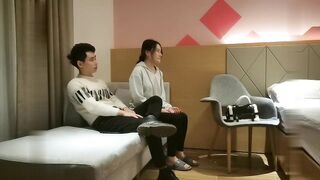 【麻花免费视频】2700网约外围兼职轻声细语配合默契白嫩翘臀