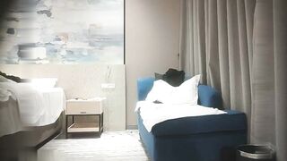 【麻花免费视频】69探花身材不错的大龄车模被大屌男玩弄高潮