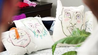 【麻花免费视频】丽贝卡·沃尔佩蒂和男朋友在家里的一场性爱抽插